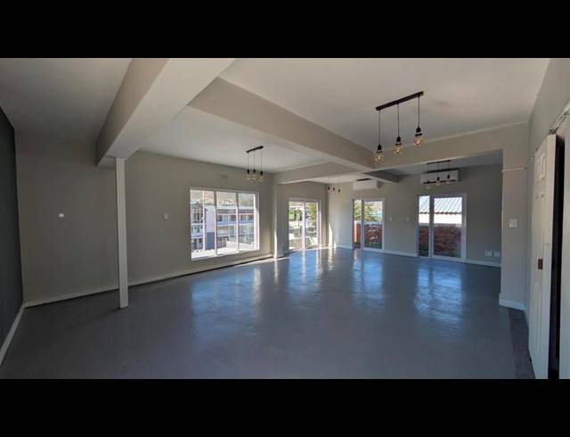 BUSINESS PROPERTY TO RENT IN BEACH ESTATE